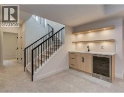 70A Montrose Crescent NE - photo 44
