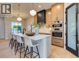 70A Montrose Crescent NE - photo 15