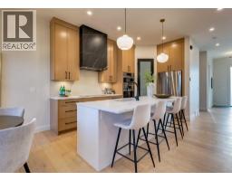 70A Montrose Crescent NE - photo 5