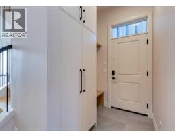 70A Montrose Crescent NE - photo 27