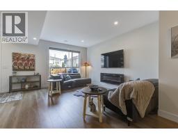 Living room - 747 Patterson Avenue Unit# 2, Kelowna, BC V1Y5C9 Photo 9