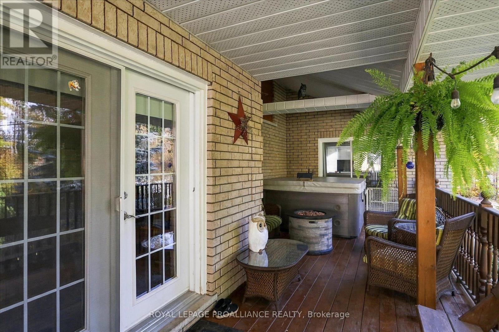 139 LAKELAND AVENUE S - Image 29
