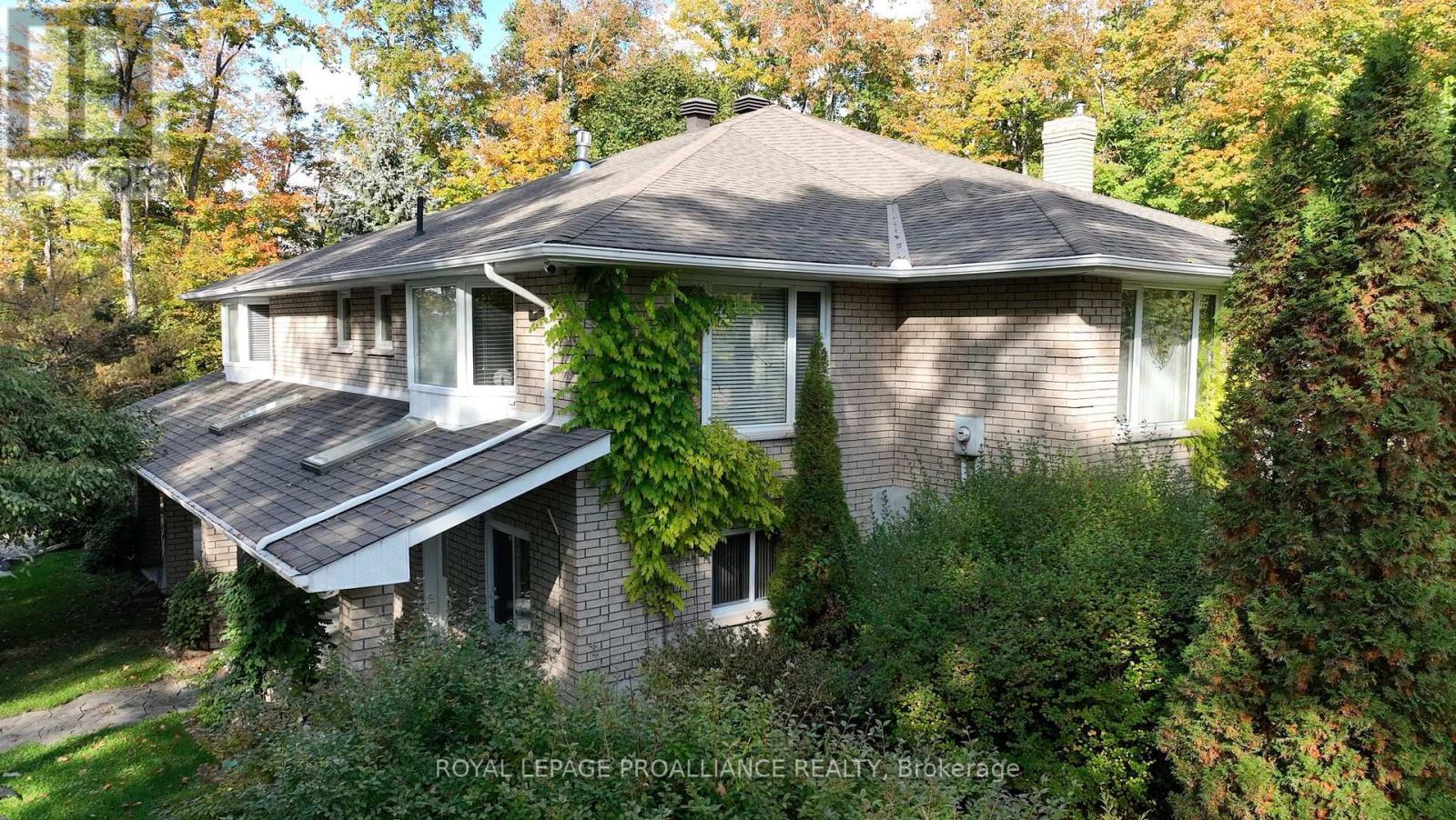 139 LAKELAND AVENUE S - 50