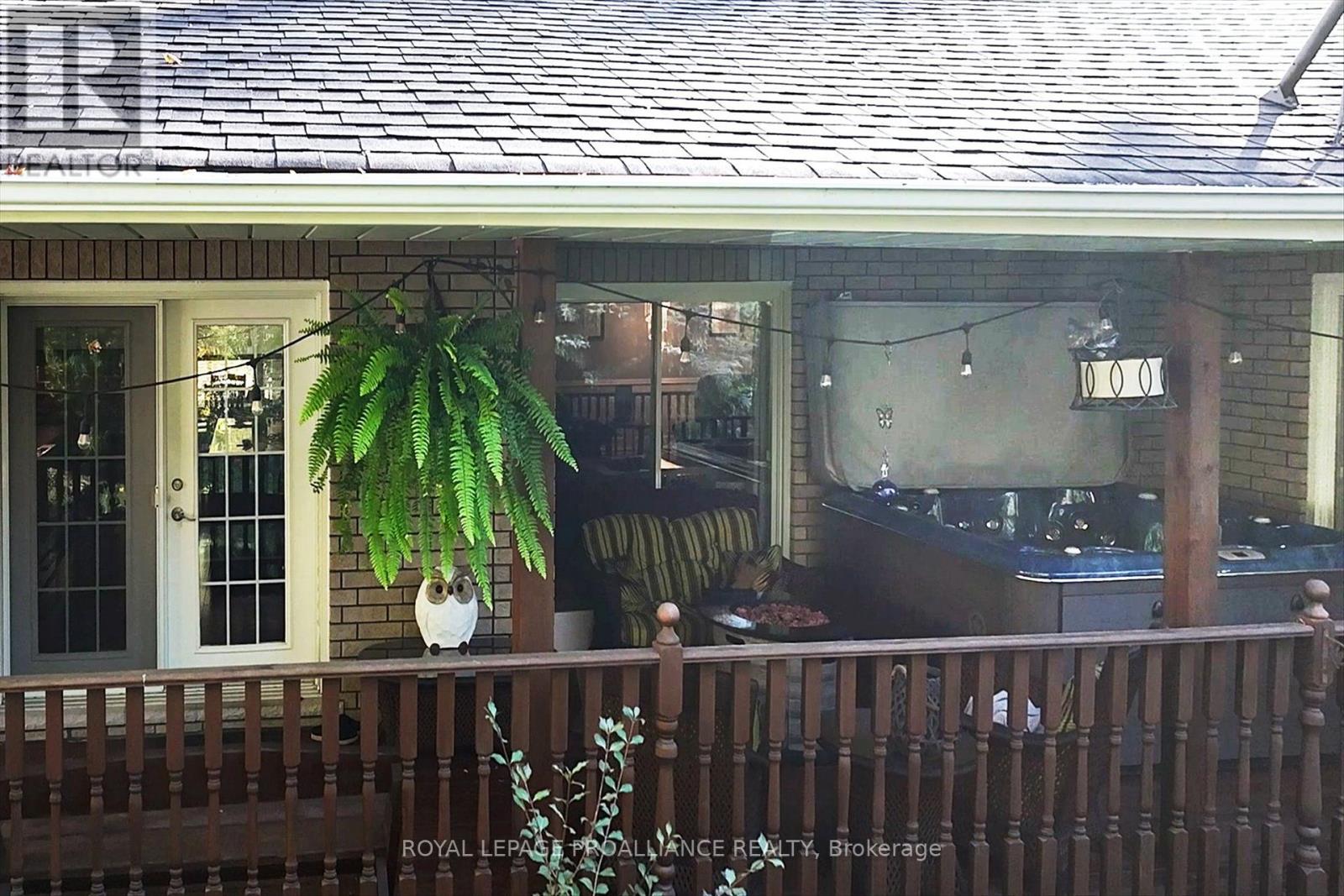 139 LAKELAND AVENUE S - Image 30