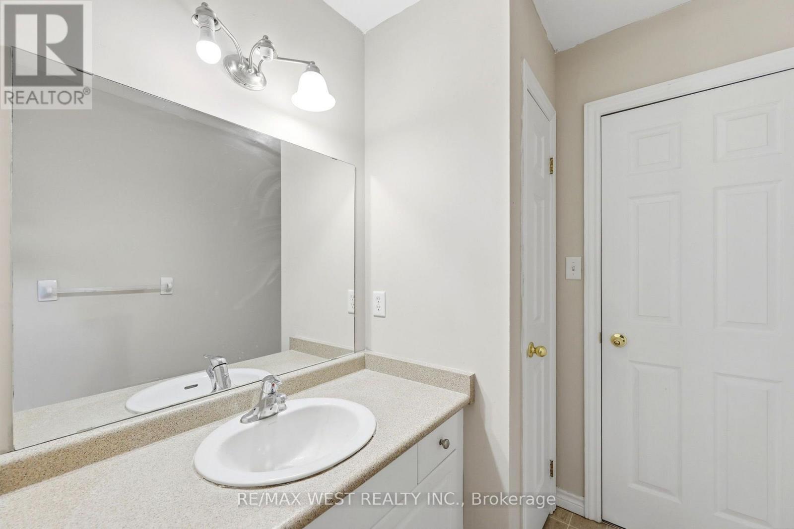 11- 600 Sarnia Road, London North, ON photo 23