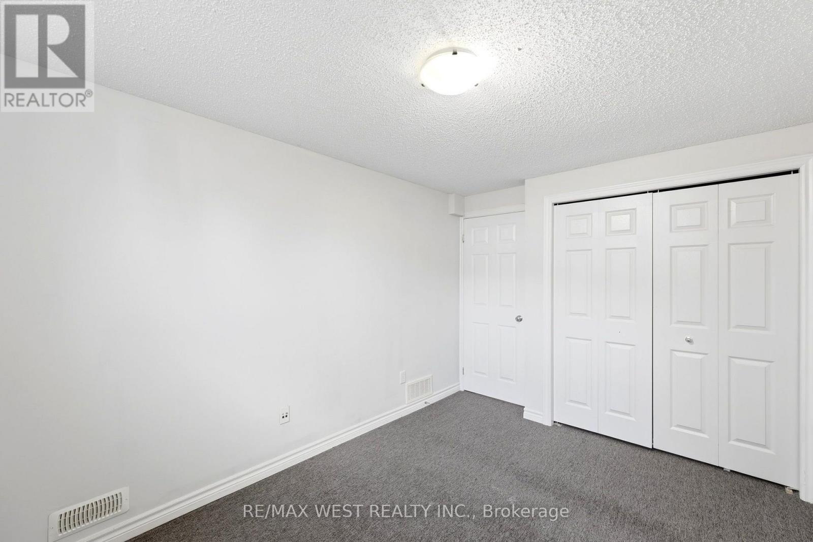 #11 600 SARNIA ROAD - 31