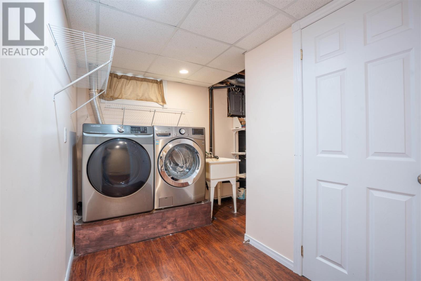 39 Routledge AVE - Image 12