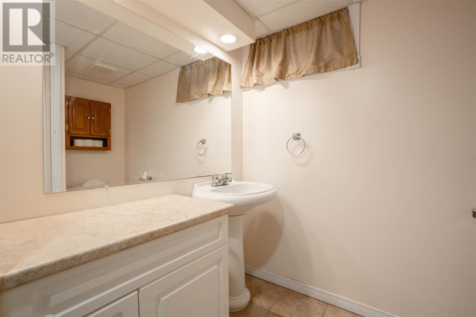 39 Routledge AVE - Image 22