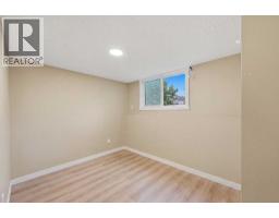 419 Huntsville Crescent NW - photo 27