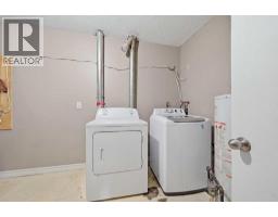 419 Huntsville Crescent NW - photo 39