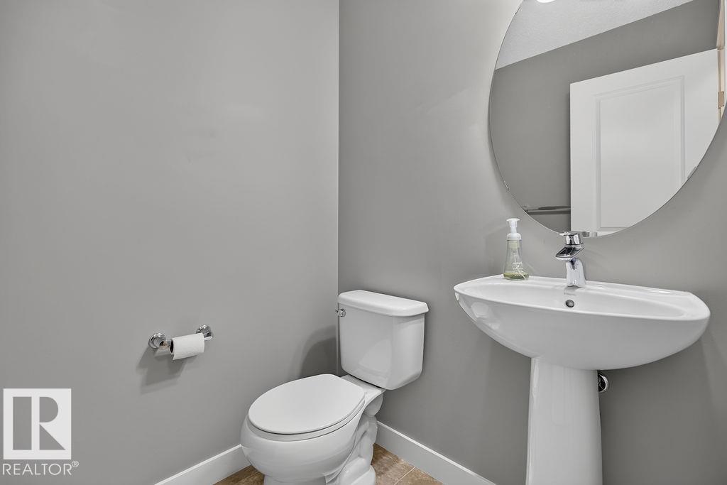12 MEADOWLAND CR - 25