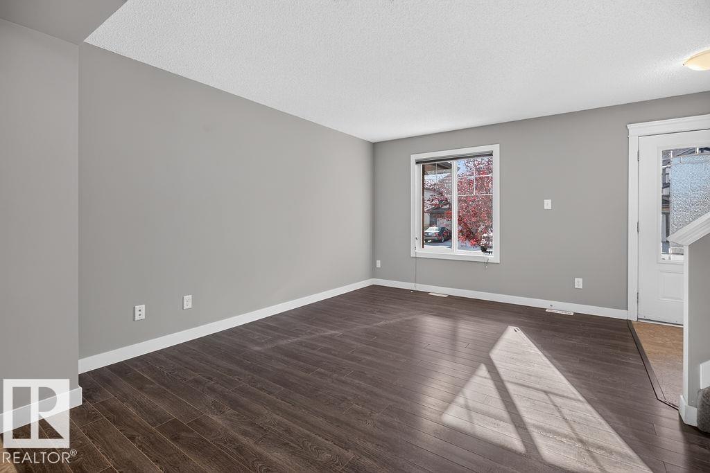 12 MEADOWLAND CR - 15