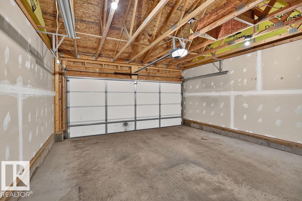12 MEADOWLAND CR - 31