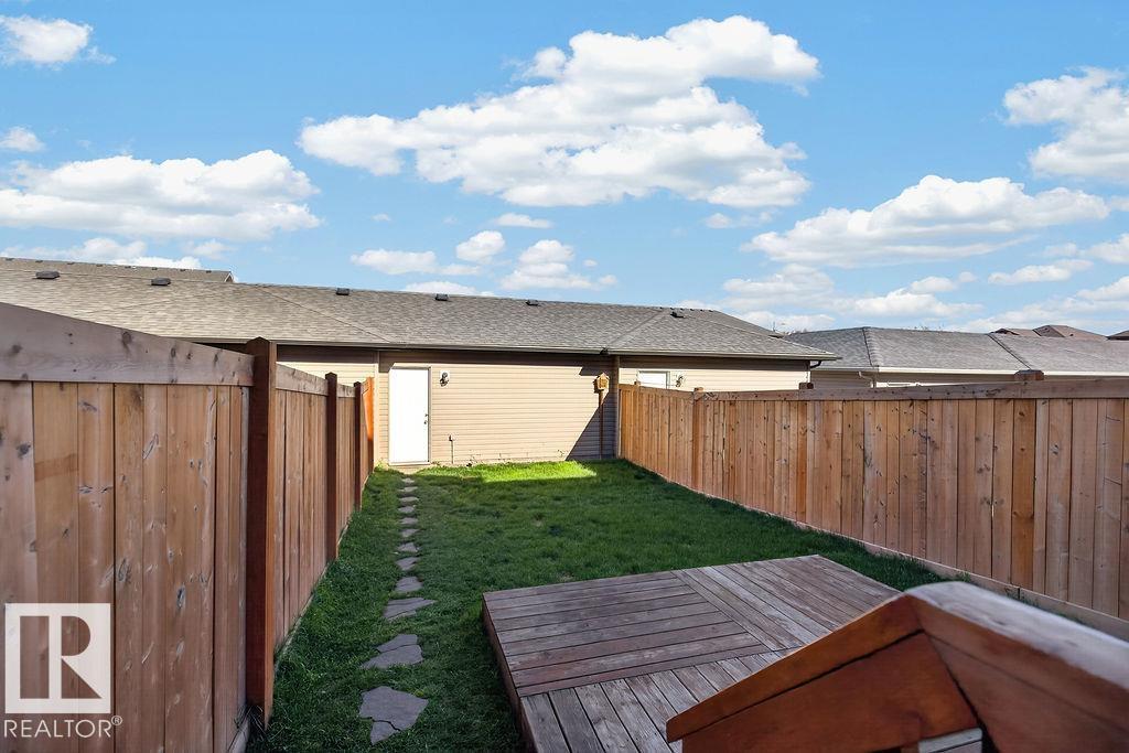 12 MEADOWLAND CR - 36