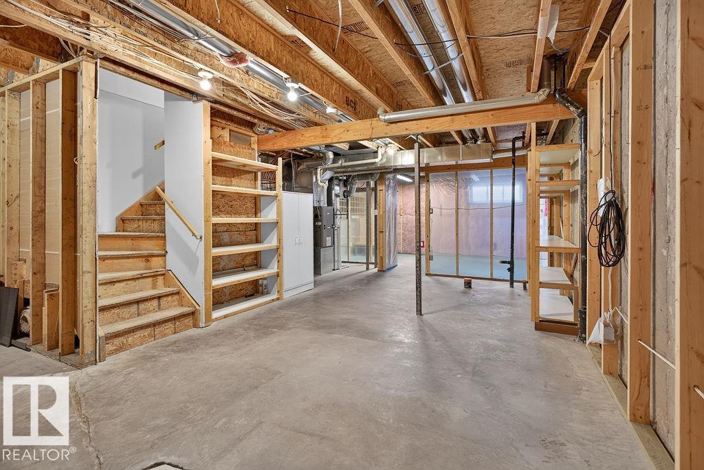 12 MEADOWLAND CR - 34