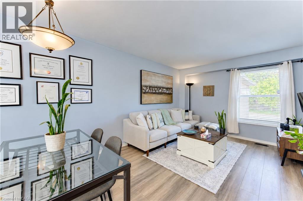 190 Nith River Way — photo 8