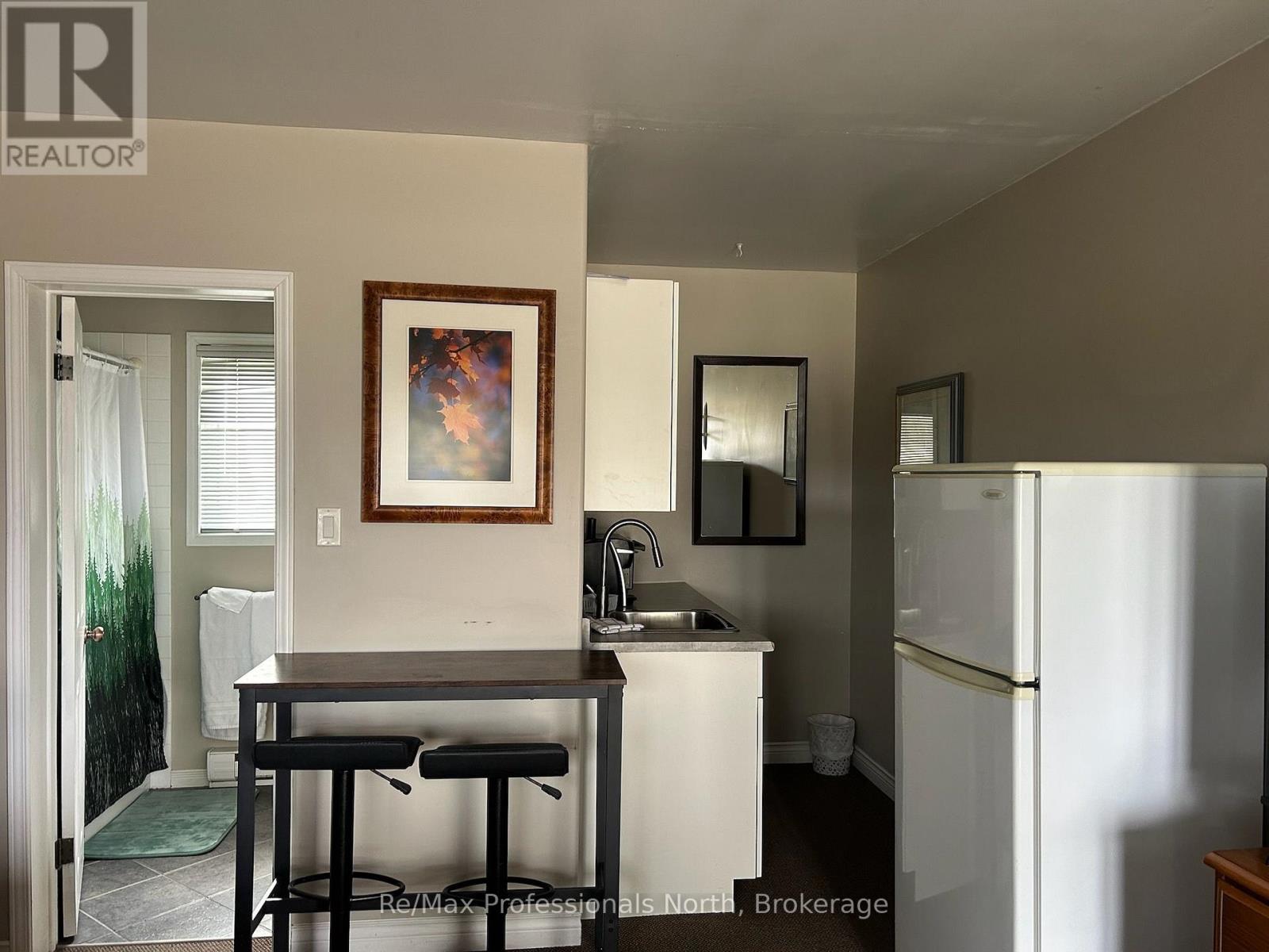 1695-1703 Winhara Road — photo 40