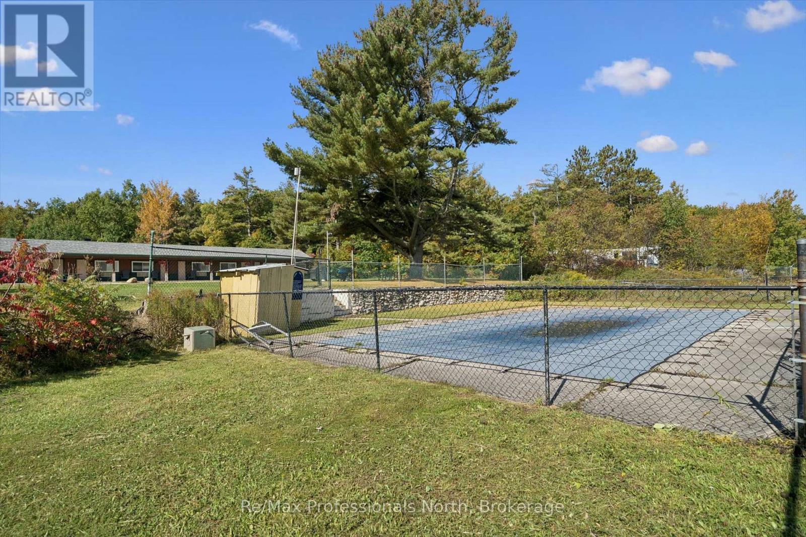 1695-1703 Winhara Road — photo 46