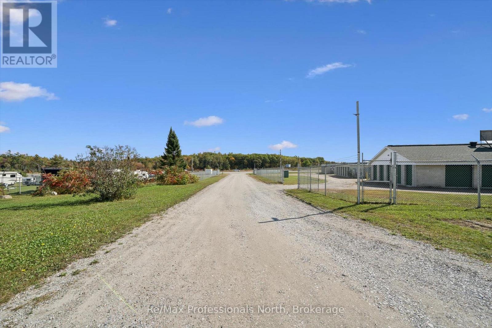 1695-1703 Winhara Road — photo 48