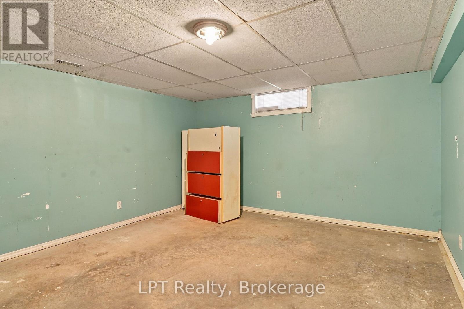 629 JOHN STREET - Image 39