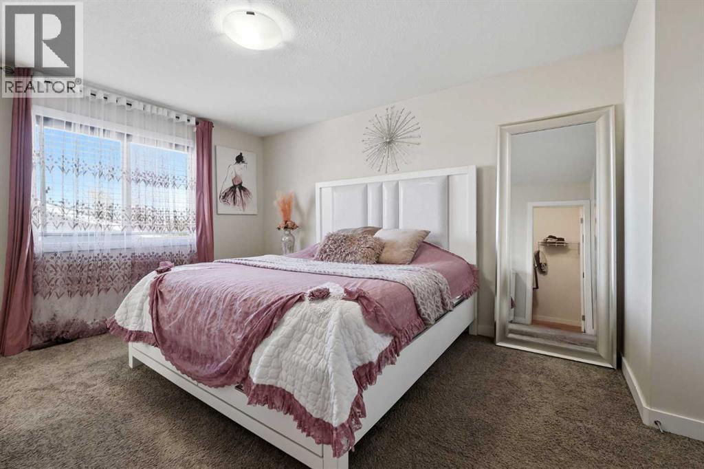 Listing photo – 154 Livingston Close, Red Deer