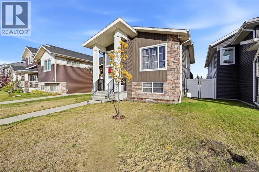 Listing photo – 154 Livingston Close, Red Deer