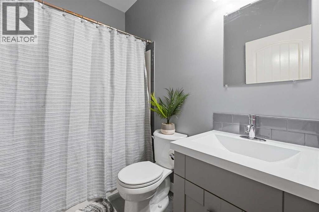 Listing photo – 154 Livingston Close, Red Deer