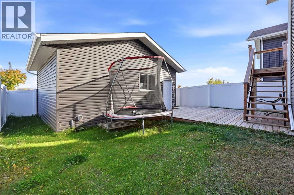 Listing photo – 154 Livingston Close, Red Deer
