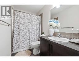 154 Livingston Close, Red Deer, AB T4R0S8 Photo 15