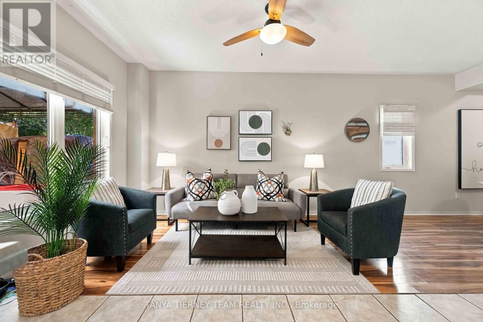 228 SHADOW PLACE - 14