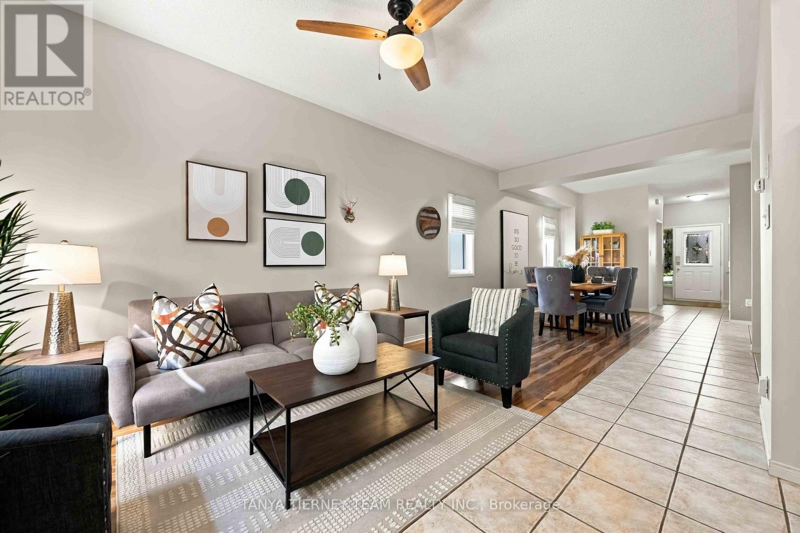 228 SHADOW PLACE - 15