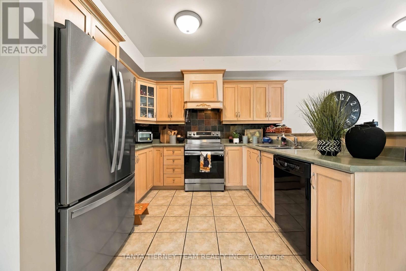 228 Shadow Place, Pickering, ON photo 18