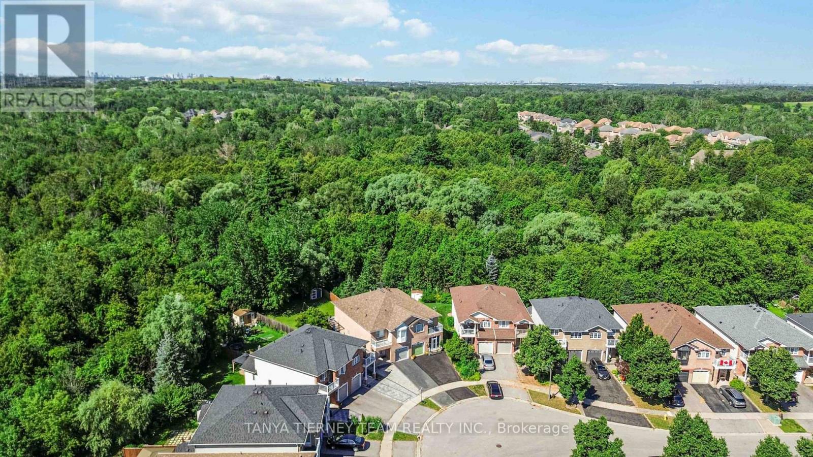 228 Shadow Place, Pickering, ON photo 3