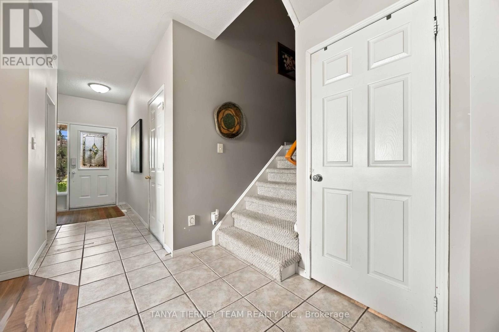 228 Shadow Place, Pickering, ON photo 9