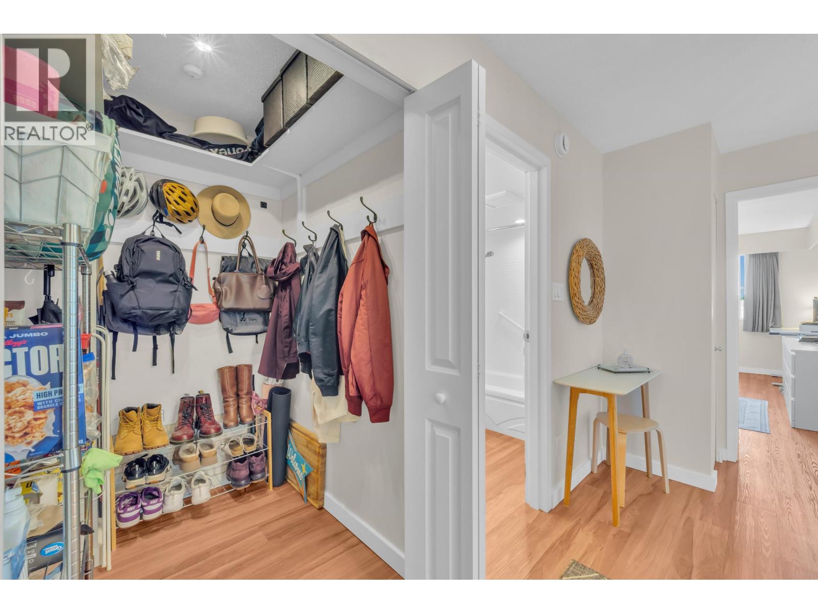 205 252 W 2ND STREET, North Vancouver