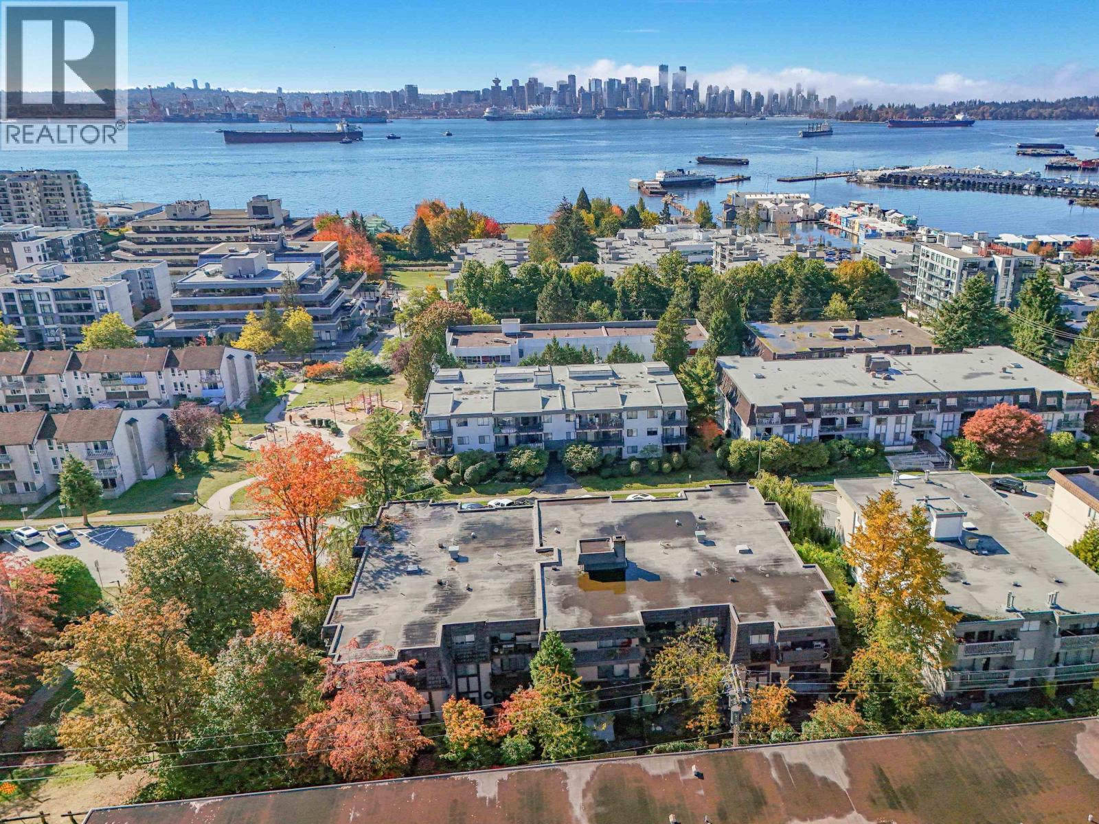 205 252 W 2ND STREET, North Vancouver