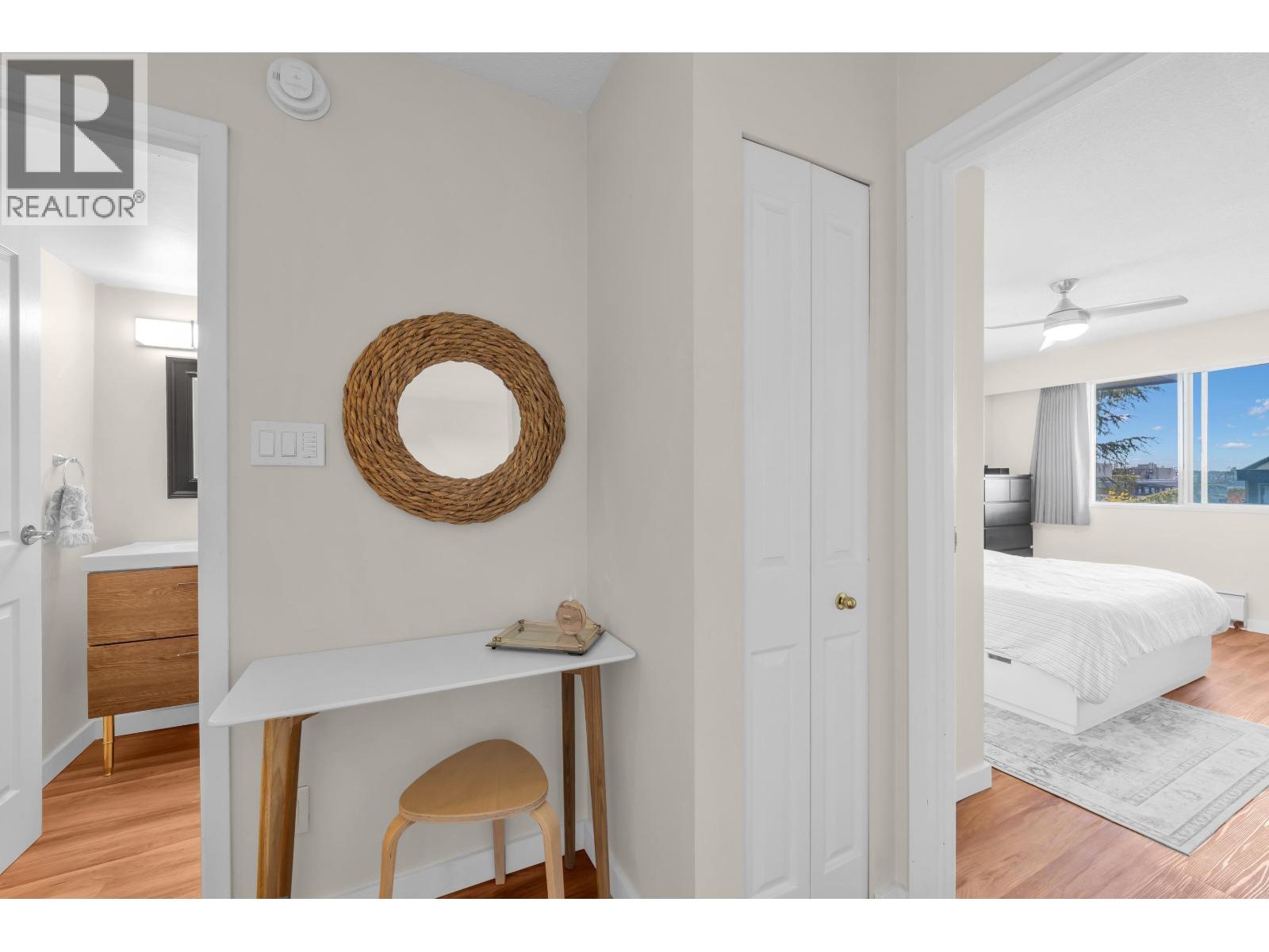 205 252 W 2ND STREET, North Vancouver