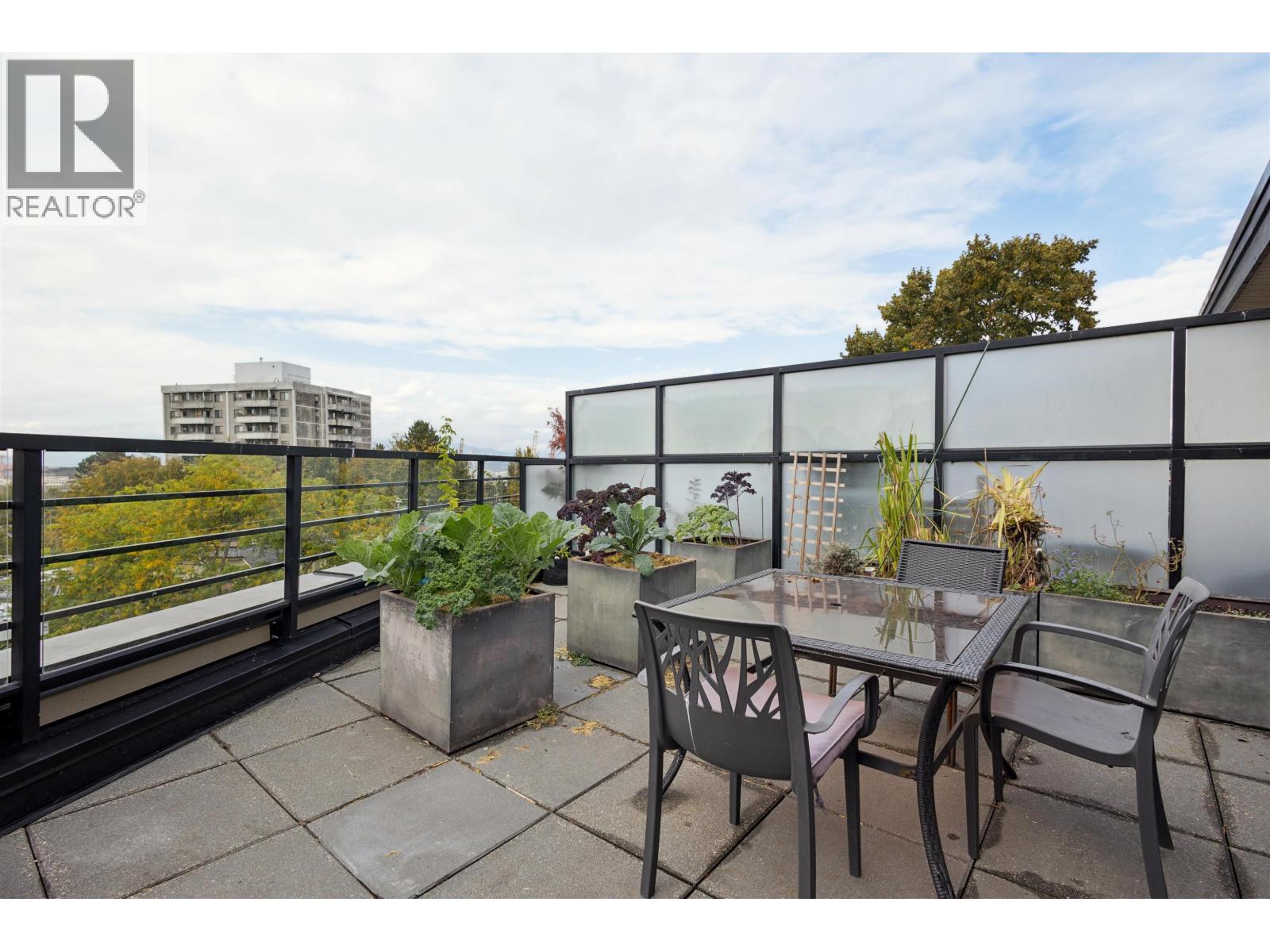 881 SALSBURY DRIVE, Vancouver - Image 1