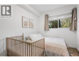 881 Salsbury Drive, Vancouver, BC V5L4A3 Photo 12