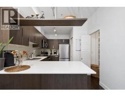 881 Salsbury Drive, Vancouver, BC V5L4A3 Photo 8