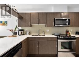 881 Salsbury Drive, Vancouver, BC V5L4A3 Photo 9