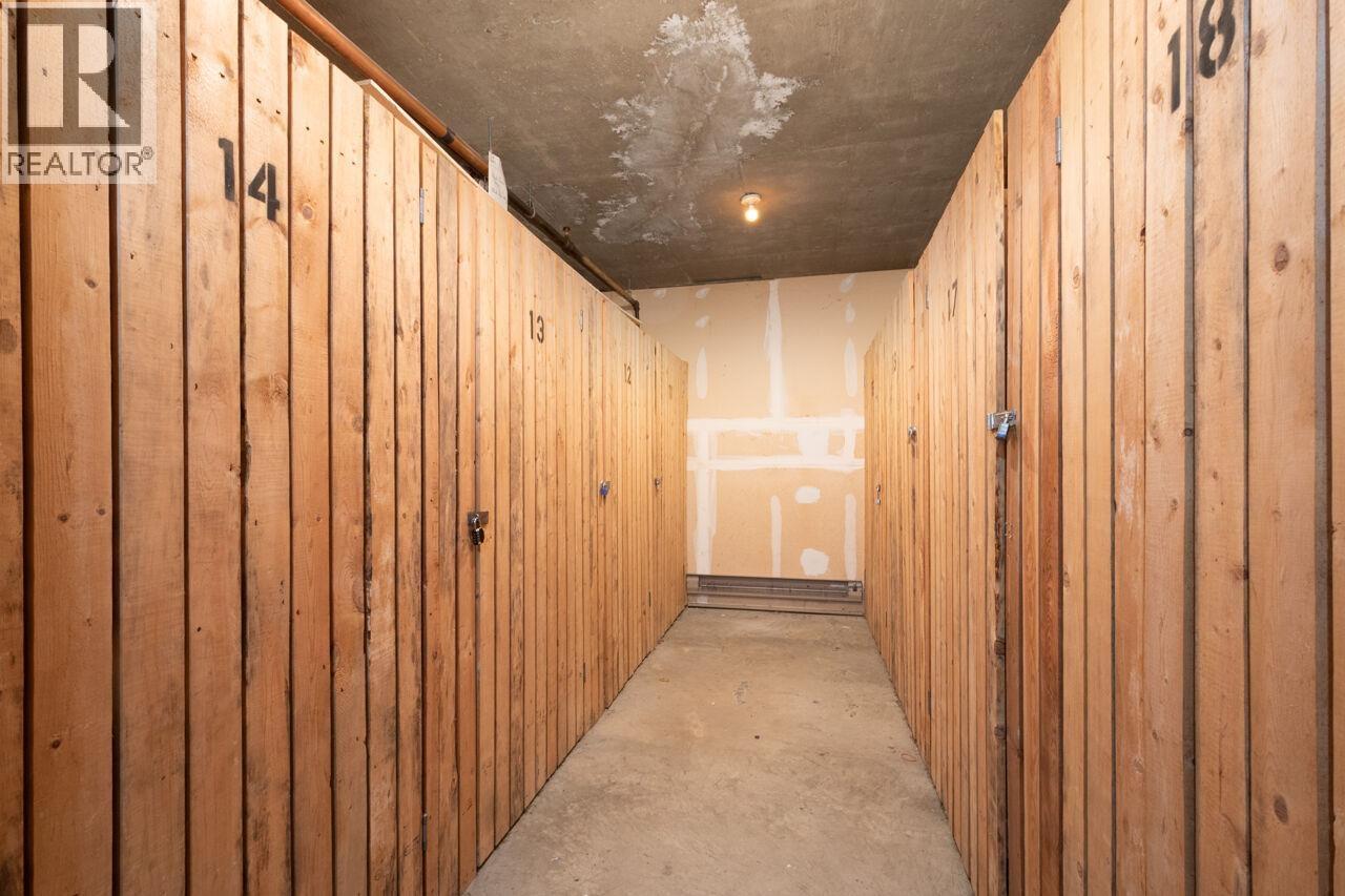 210 2274 FOLKESTONE WAY, West Vancouver