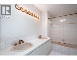 210 2274 Folkestone Way, West Vancouver, BC V7S2X7 Photo 18