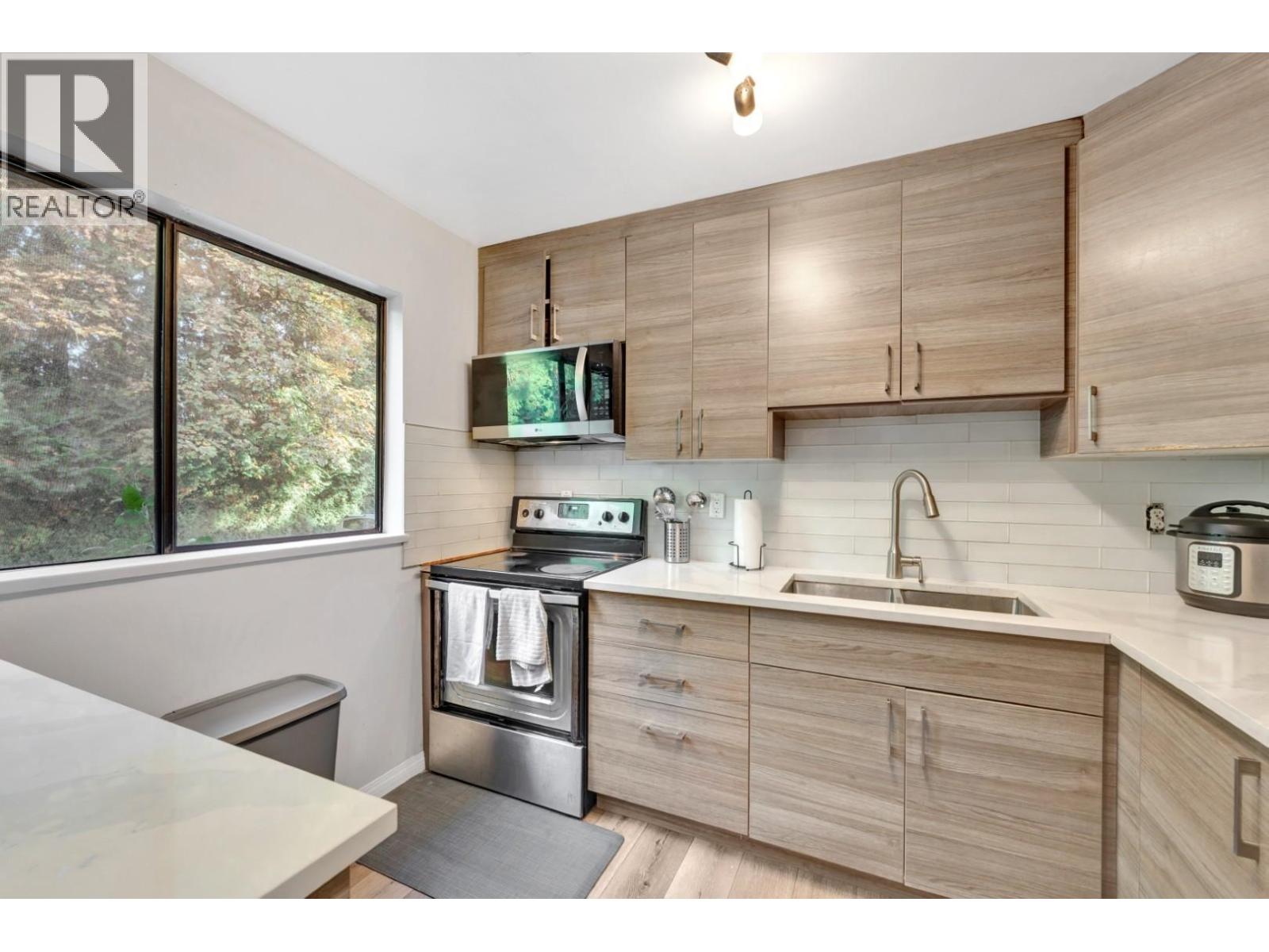 102 2915 NORMAN AVENUE, Coquitlam - Image 1