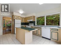 3692 Sunnycrest Drive, North Vancouver, BC V7R3C6 Photo 11