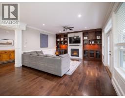 1016 Condor Place, Squamish, BC V8B0P4 Photo 13