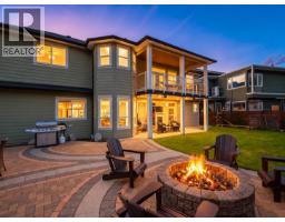 1016 Condor Place, Squamish, BC V8B0P4 Photo 17