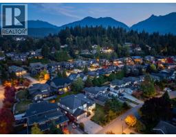 1016 Condor Place, Squamish, BC V8B0P4 Photo 37