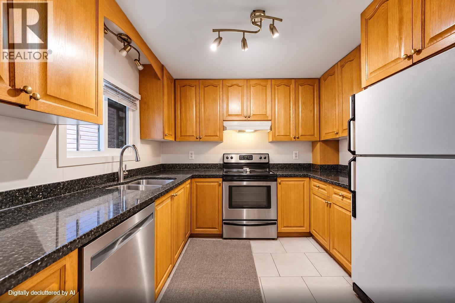 1536 BOND STREET, North Vancouver