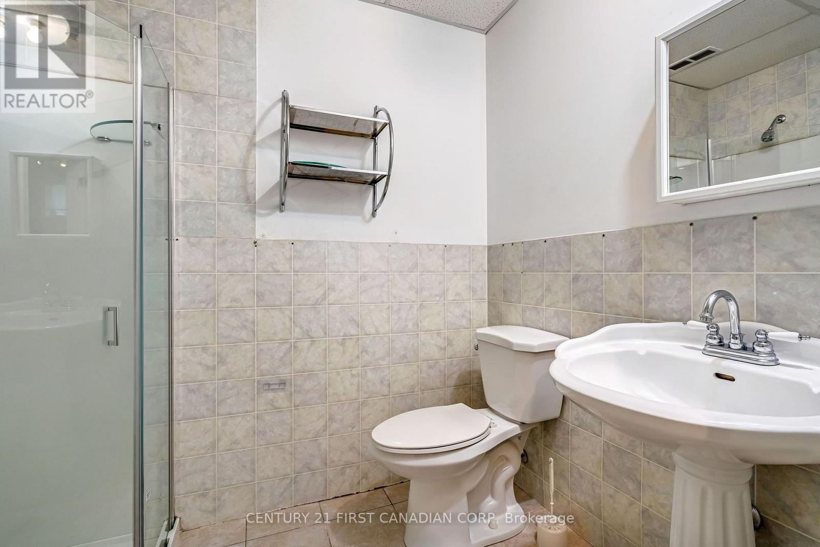 #22 185 NORTH CENTRE ROAD - Image 34